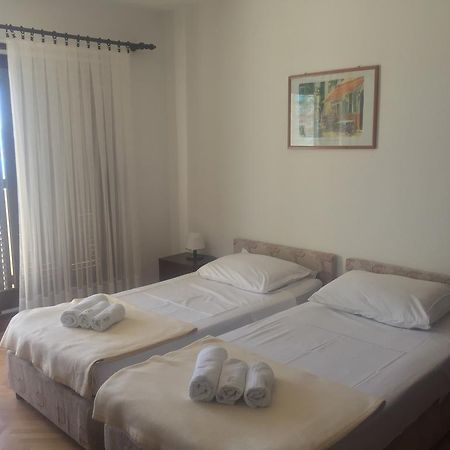 Studio Apartmani Topic Omiš Εξωτερικό φωτογραφία