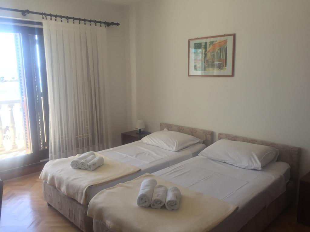 Studio Apartmani Topic Omiš Εξωτερικό φωτογραφία